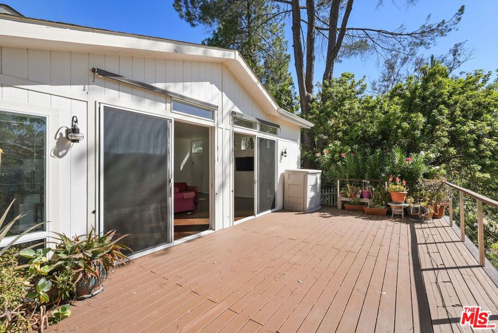 23777 Mulholland Highway 69 Property Photo 34