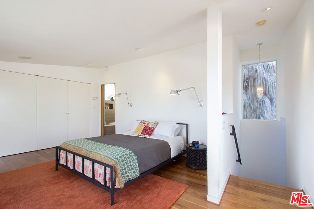 1046 6th Avenue Property Photo 16
