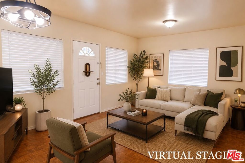 642 N La Jolla Avenue 1/2 Property Photo 1