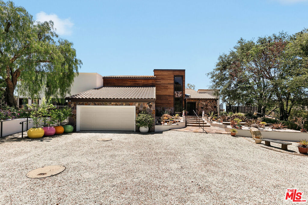 231 Loma Metisse Road Property Photo 9