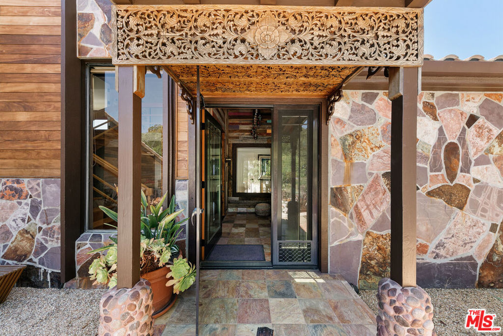 231 Loma Metisse Road Property Photo 10