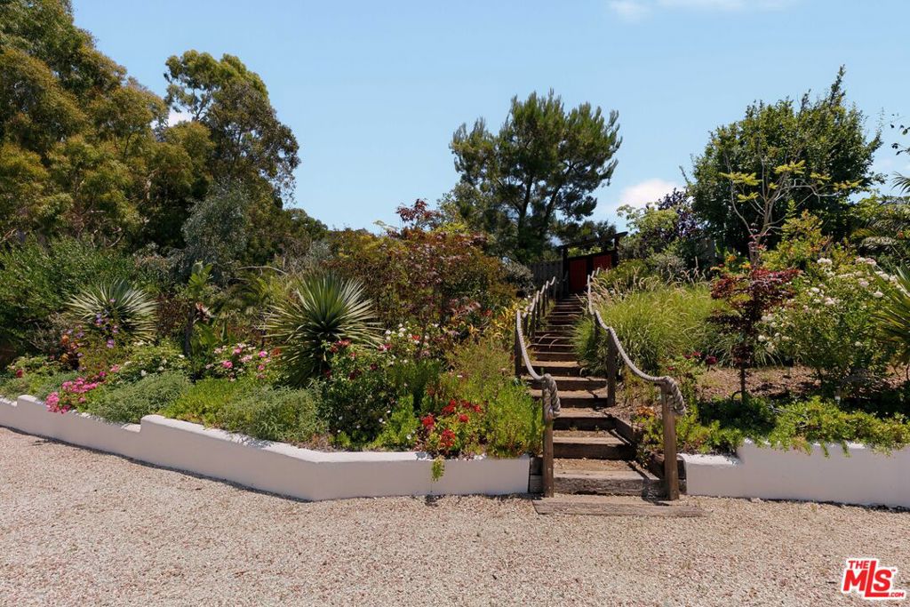 231 Loma Metisse Road Property Photo 62