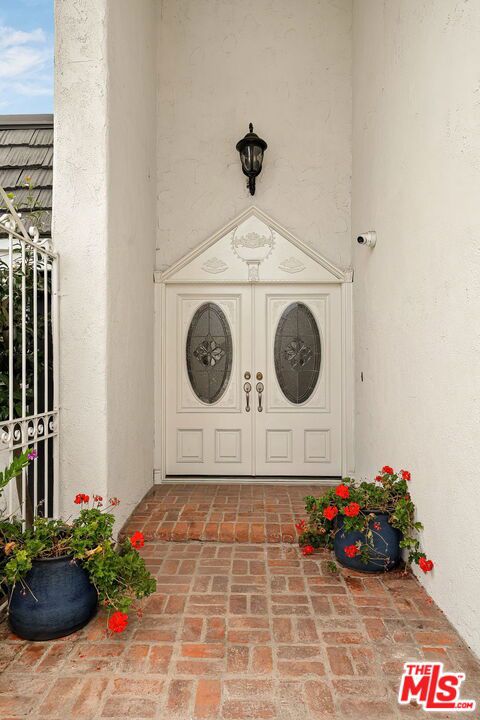 3010 Stoner Avenue Property Photo 2