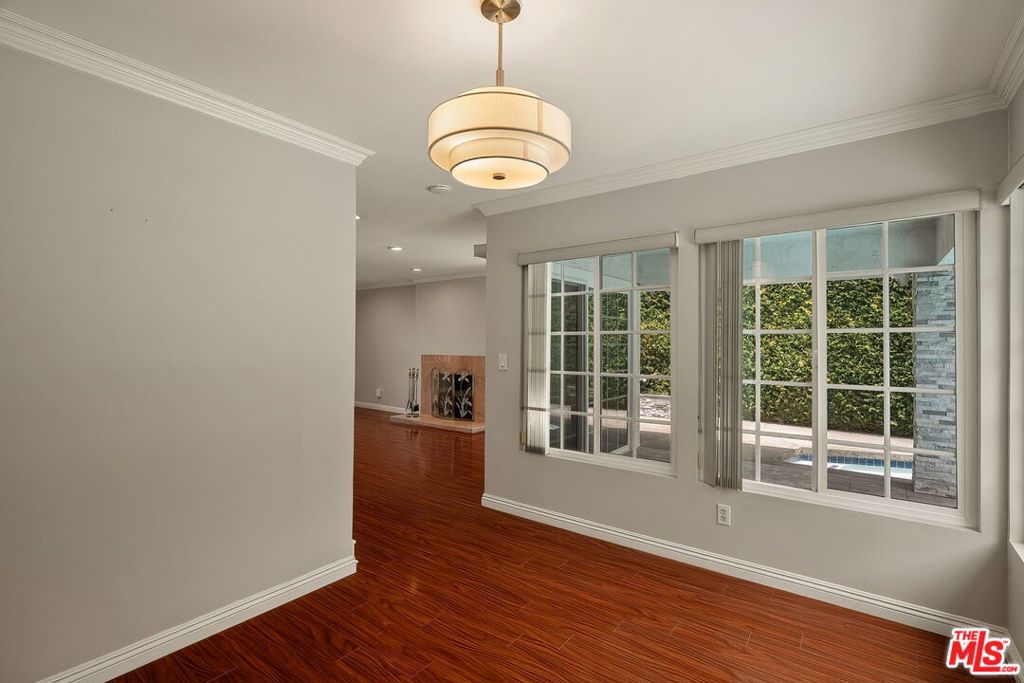 3010 Stoner Avenue Property Photo 12