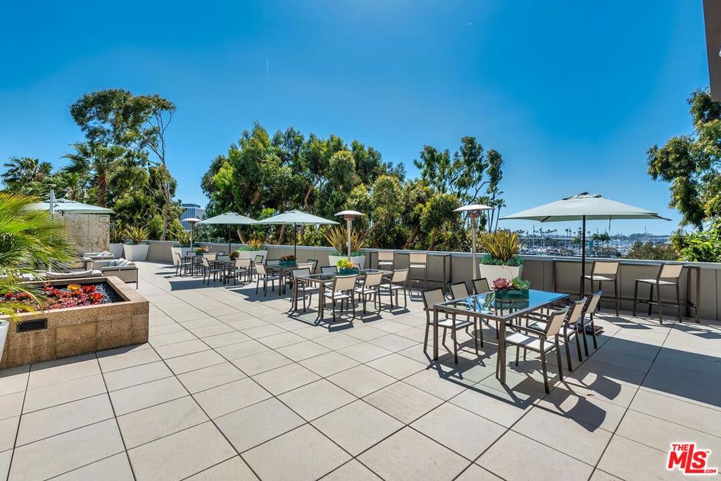13650 Marina Pointe Drive 704 Property Photo 47