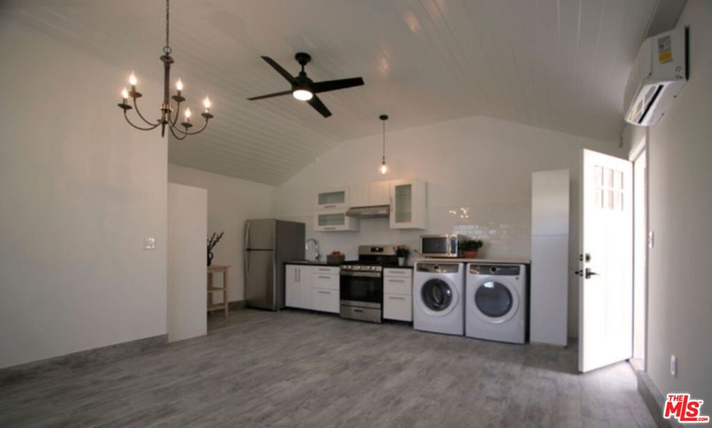 13203 Dewey Street Property Photo 18