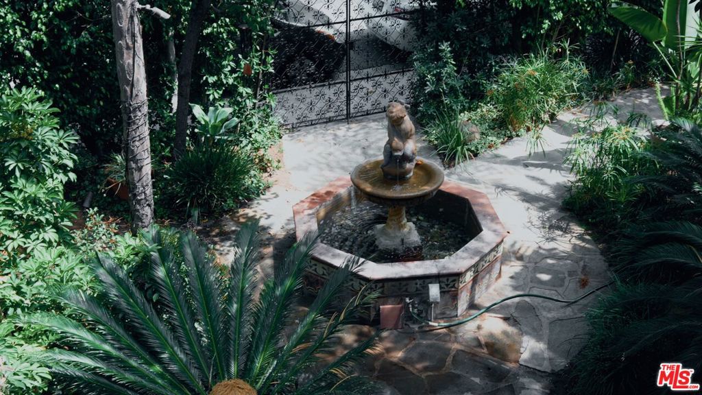 8468 Fountain Avenue Property Photo 15