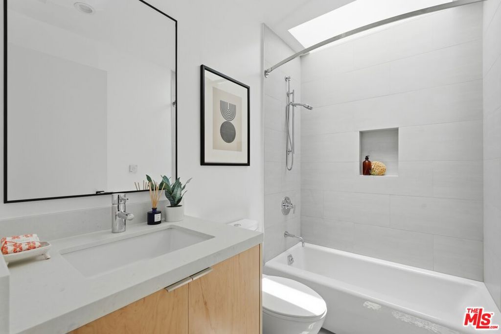 2106 Glyndon Avenue Property Photo 35