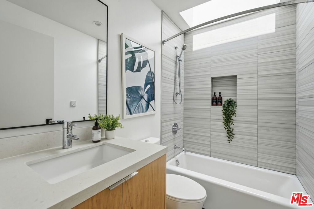 2106 Glyndon Avenue Property Photo 40