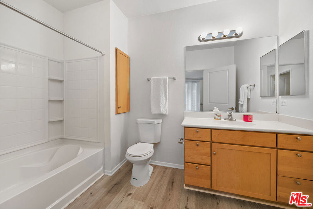 6400 Crescent Parkway 217 Property Photo 6
