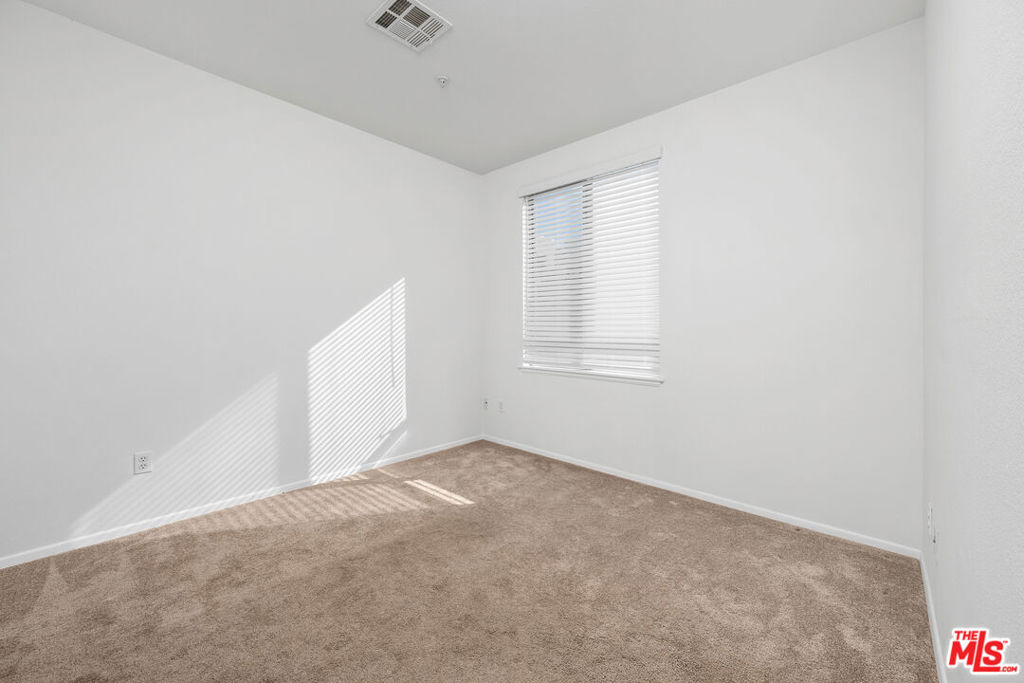 6400 Crescent Parkway 217 Property Photo 8