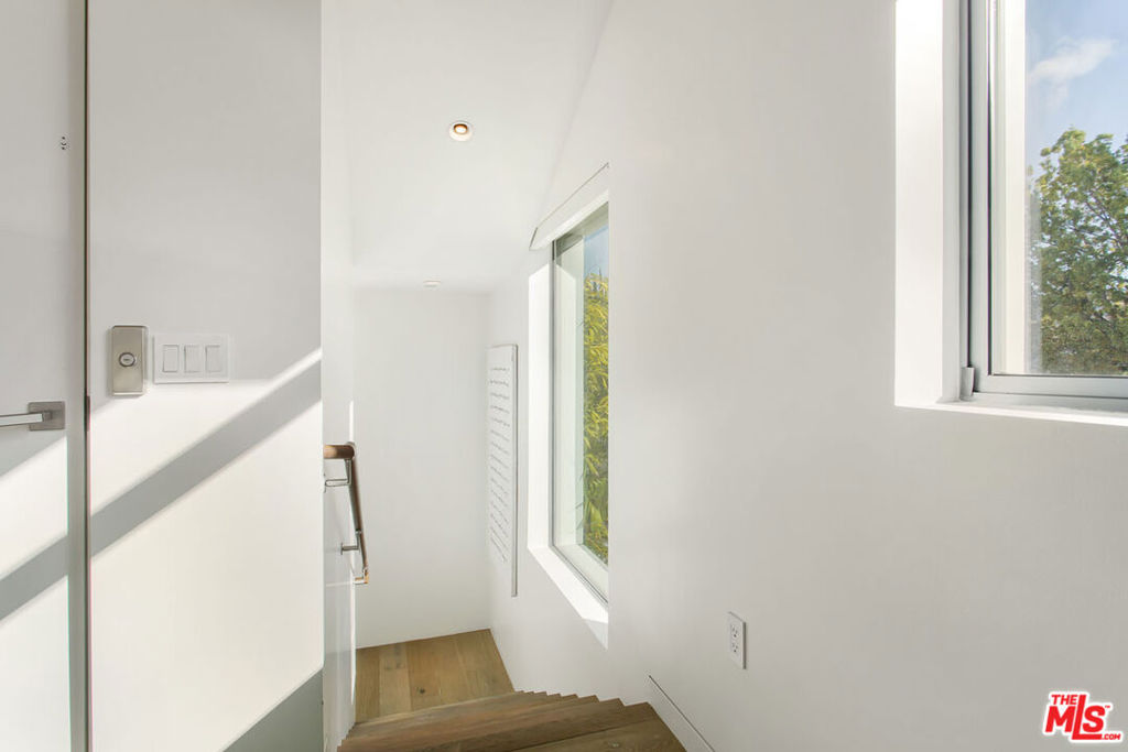 8600 Wilshire Boulevard Th2 Property Photo 27