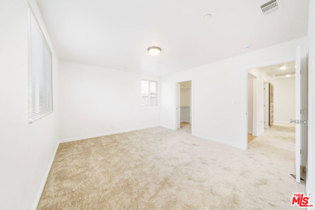 838 E 80th Street 838 Property Photo 13