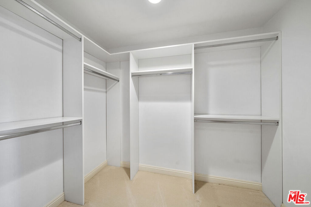 1830 Pelham Avenue 204 Property Photo 15
