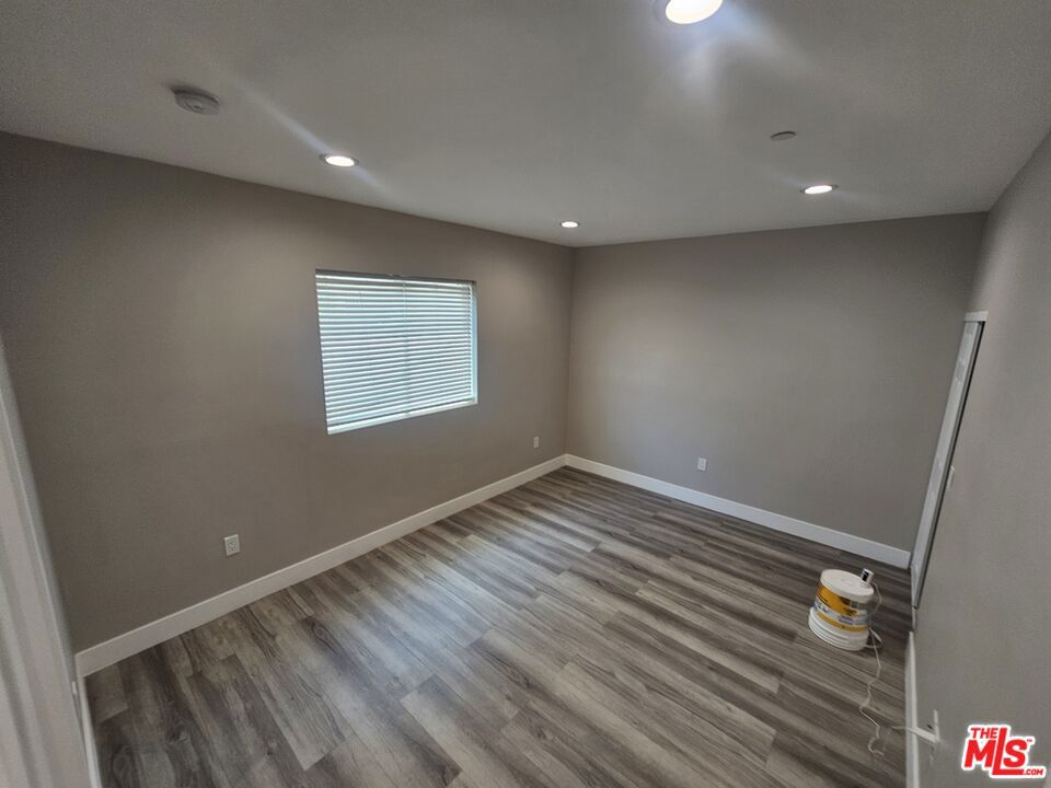 1821 1/2 S New England Street Property Photo 3