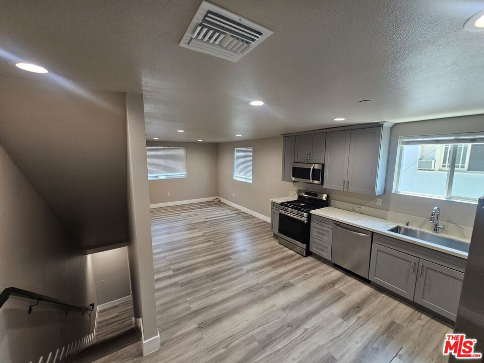 1821 1/2 S New England Street Property Photo 6