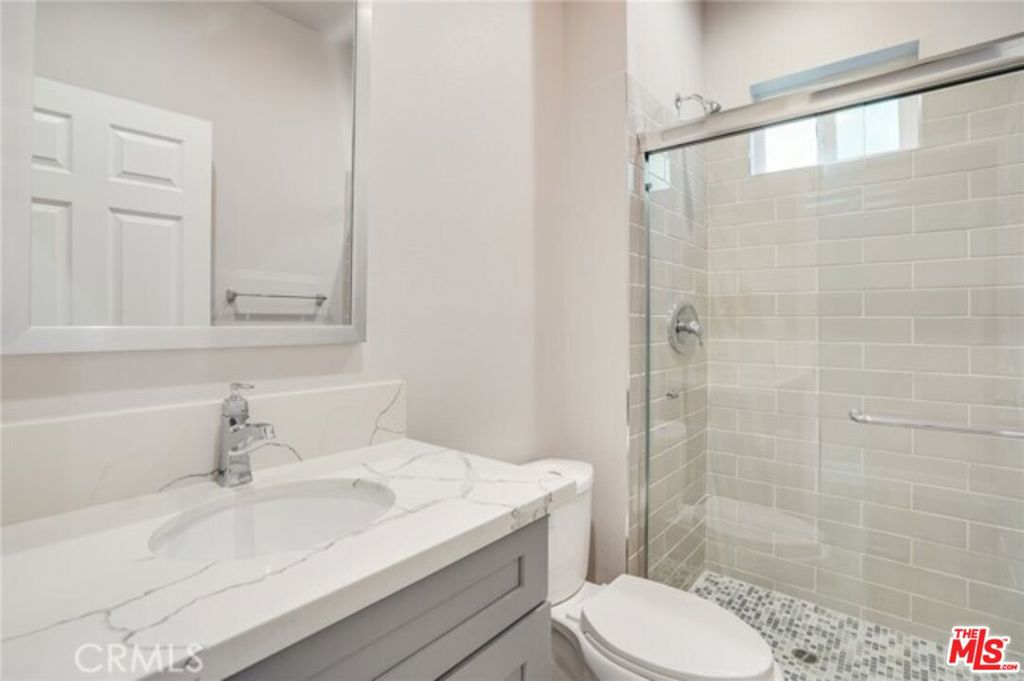 1821 1/2 S New England Street Property Photo 13
