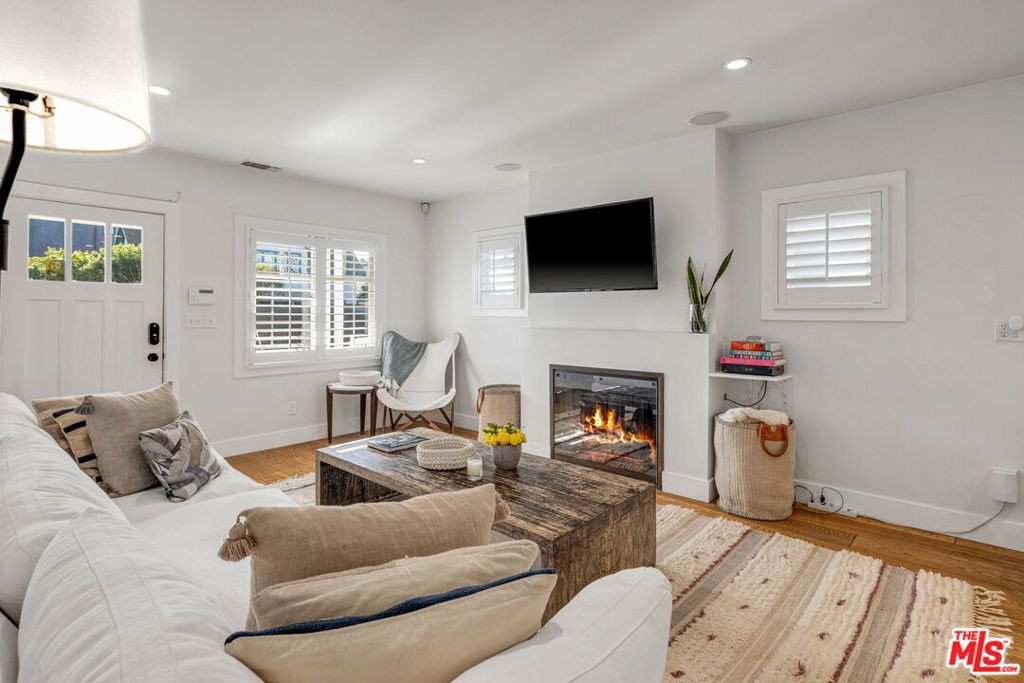 1605 Cabrillo Avenue Property Photo 11