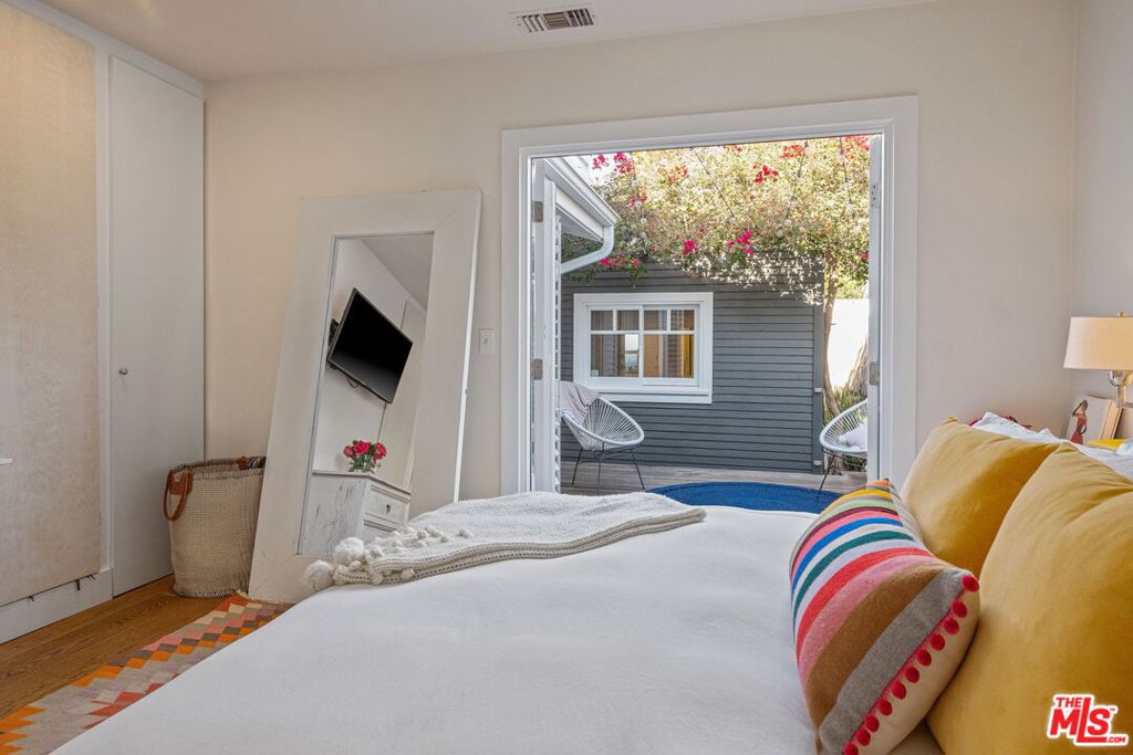 1605 Cabrillo Avenue Property Photo 20