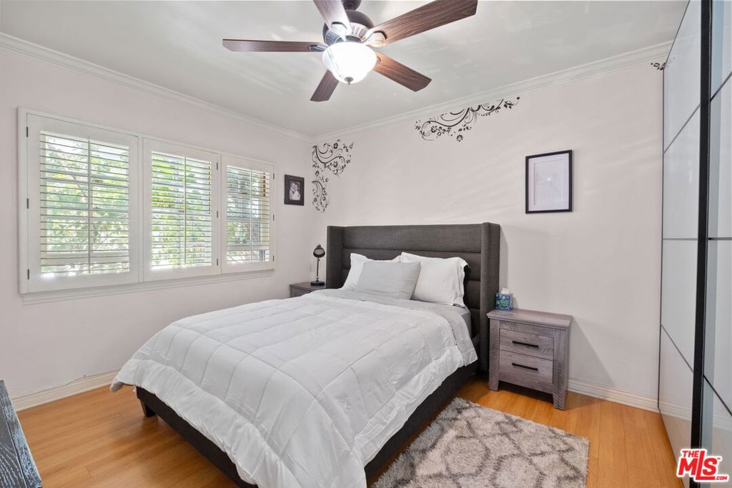 471 S Clark Drive Property Photo 12