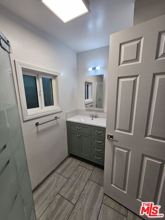 471 S Clark Drive Property Photo 38