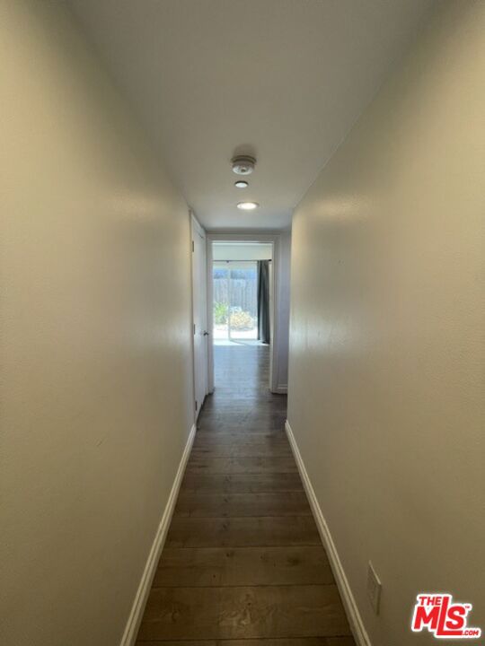 5733 1/2 Fulcher Avenue Property Photo 4