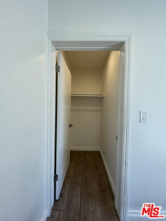 5733 1/2 Fulcher Avenue Property Photo 10