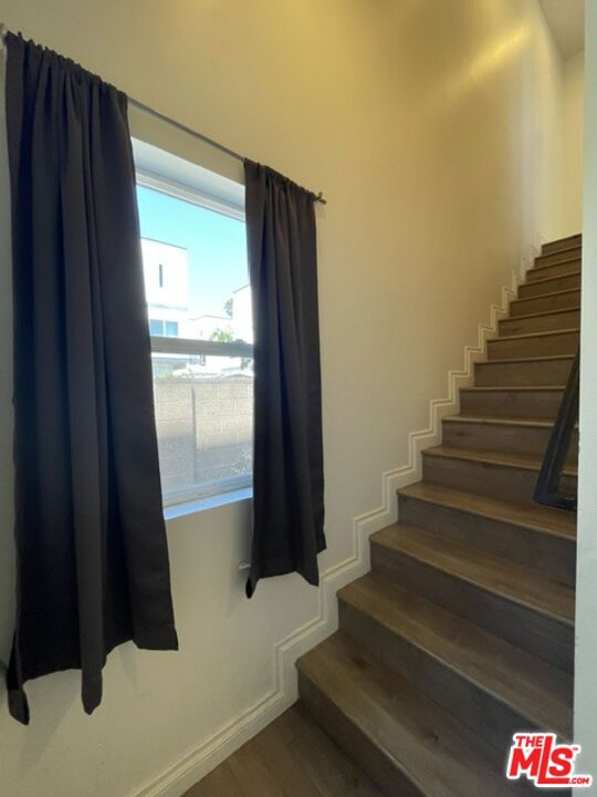 5733 1/2 Fulcher Avenue Property Photo 11