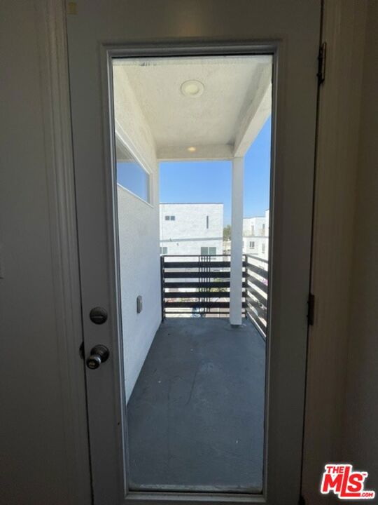 5733 1/2 Fulcher Avenue Property Photo 22