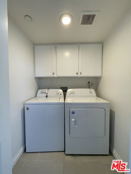 5733 1/2 Fulcher Avenue Property Photo 24