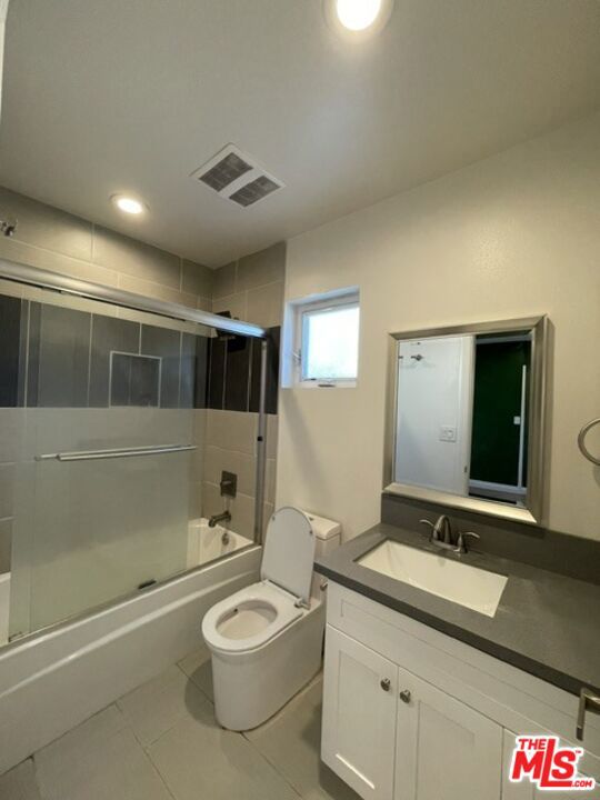 5733 1/2 Fulcher Avenue Property Photo 34