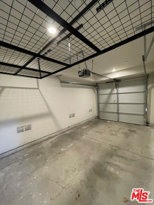 5733 1/2 Fulcher Avenue Property Photo 37
