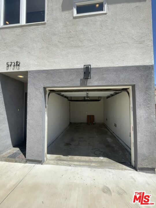 5733 1/2 Fulcher Avenue Property Photo 39
