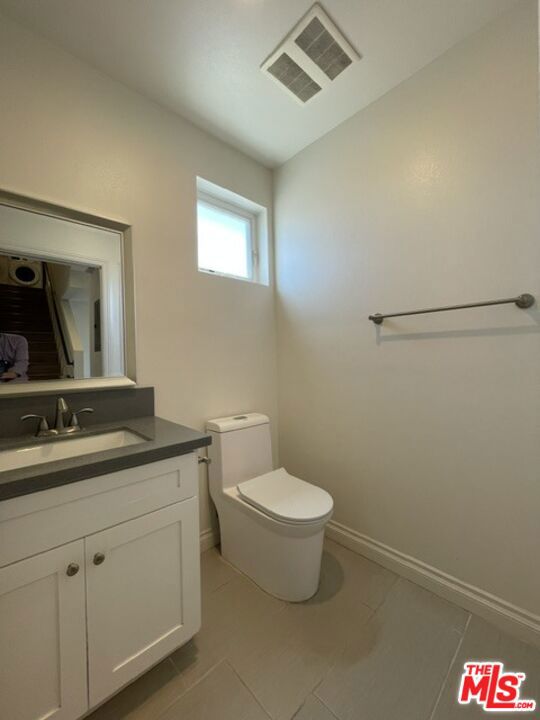 5733 1/2 Fulcher Avenue Property Photo 46