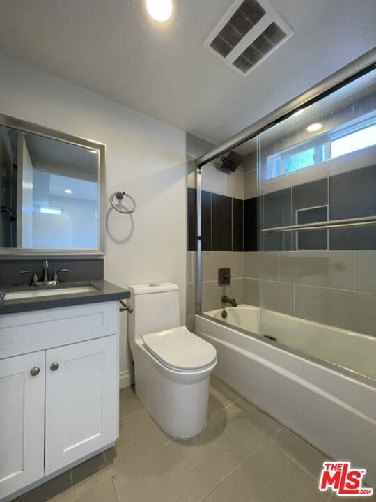 5733 1/2 Fulcher Avenue Property Photo 52