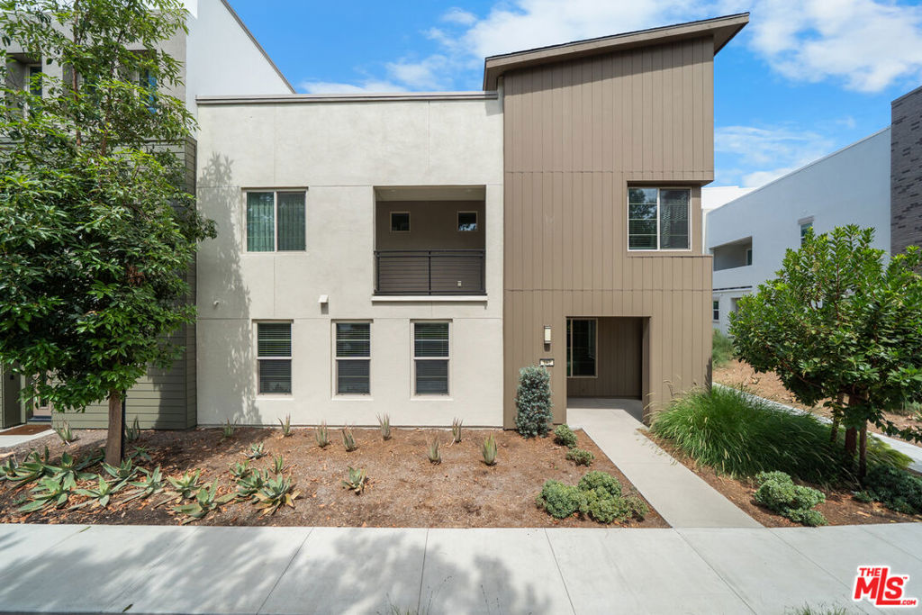 162 Novel Property Photo 1