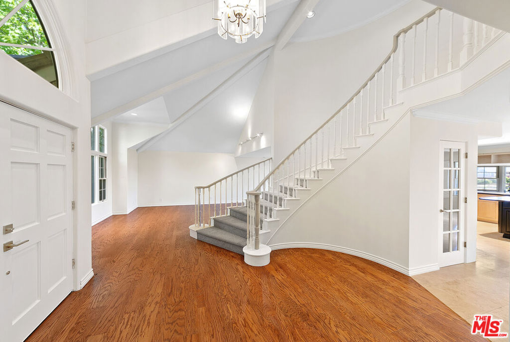 5958 Busch Drive Property Photo 3