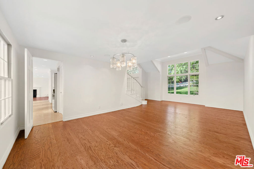 5958 Busch Drive Property Photo 6