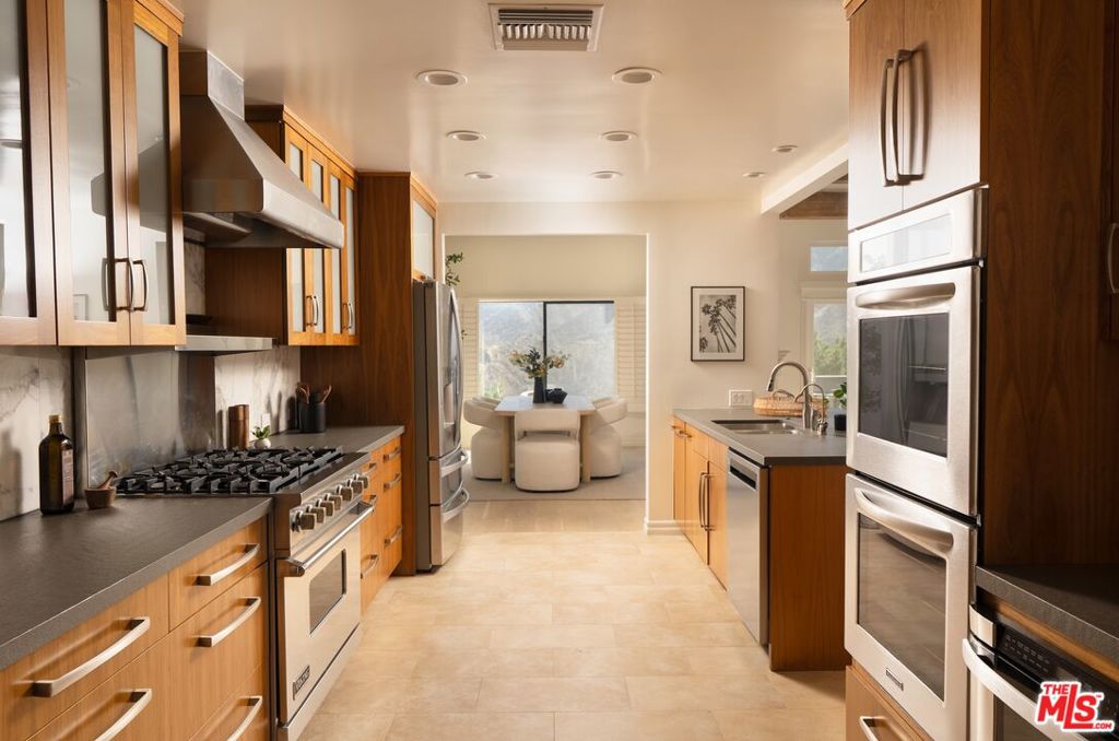 1692 Michael Lane Property Photo 7