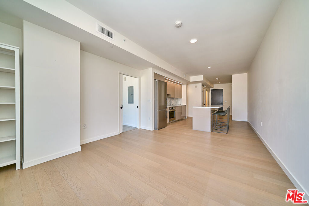 1050 S Grand Avenue 1008 Property Photo 23