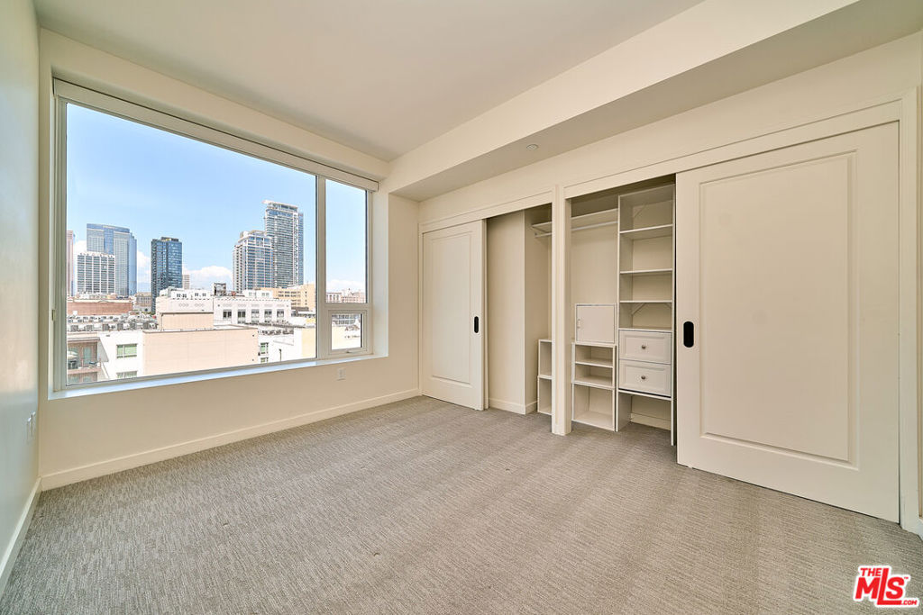 1050 S Grand Avenue 1008 Property Photo 27