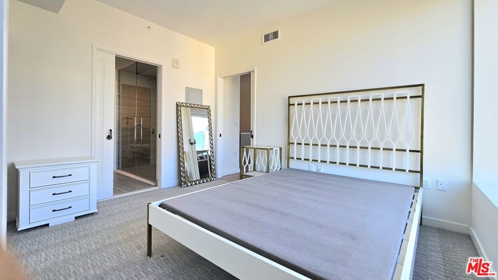1050 S Grand Avenue 1008 Property Photo 53