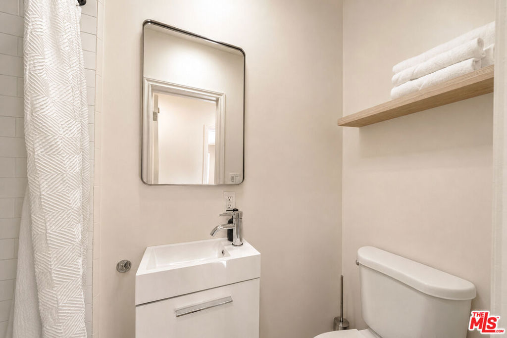 6537 Moore Drive Property Photo 18