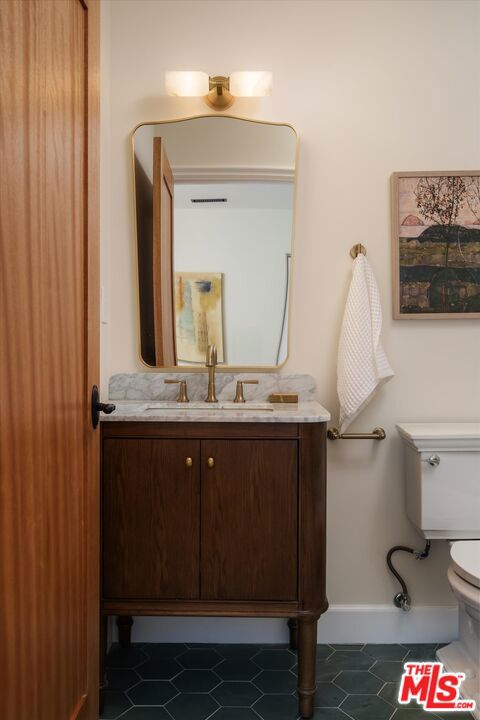 1545 N Benton Way Property Photo 35