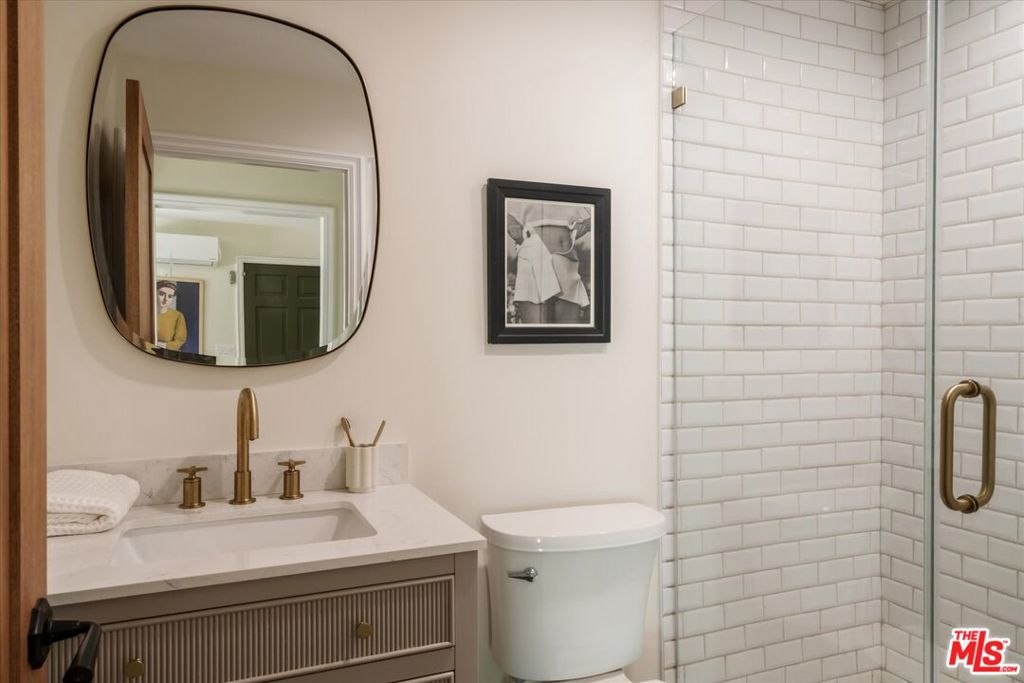 1545 N Benton Way Property Photo 67