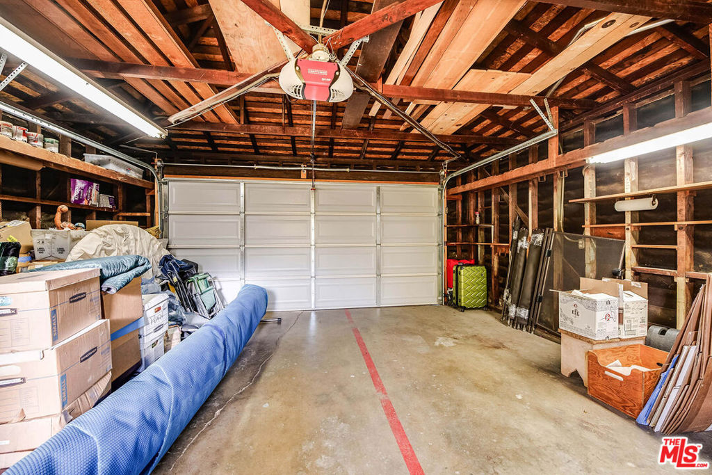 3416 W Clark Avenue Property Photo 27