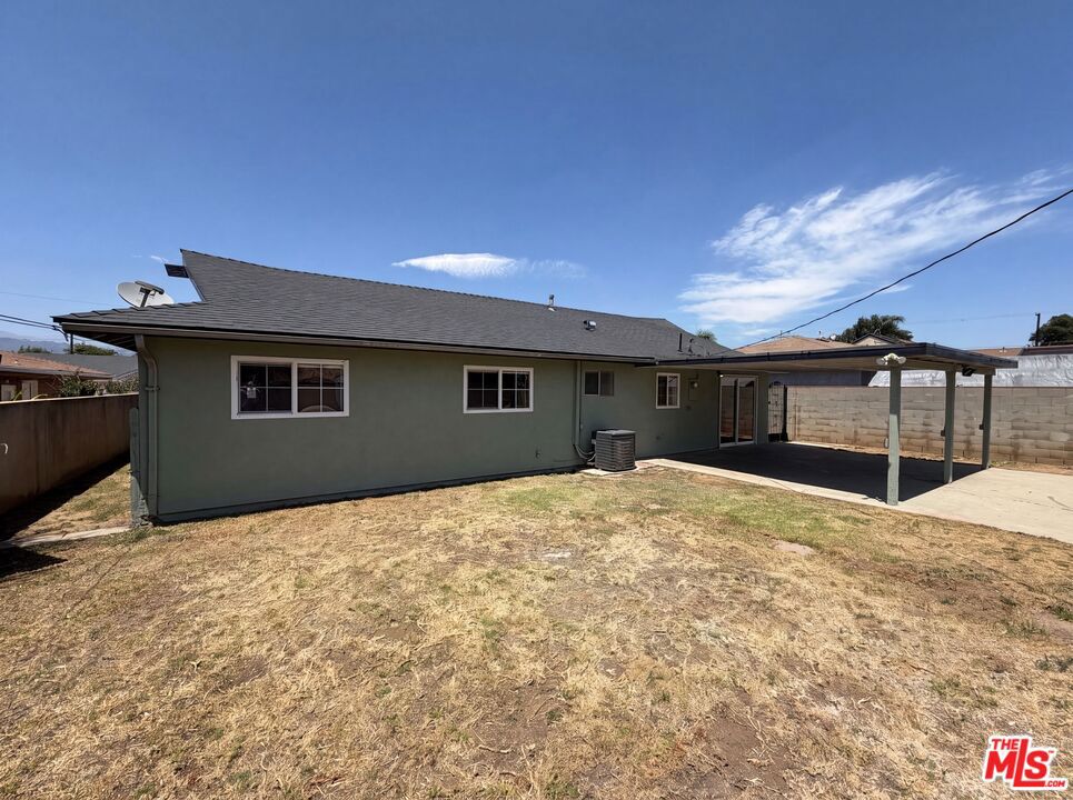 21312 E Greenhaven Street Property Photo 5