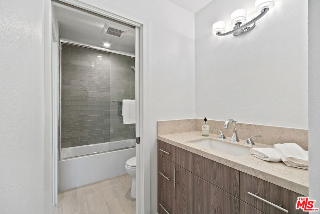 2688 Rambla Pacifico Street Property Photo 32