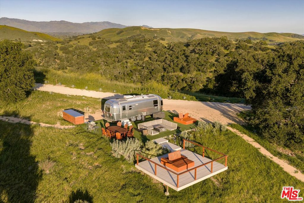 2551 N Hwy 101 Property Photo 25