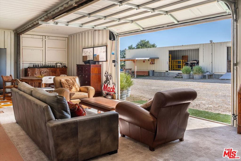 2551 N Hwy 101 Property Photo 41